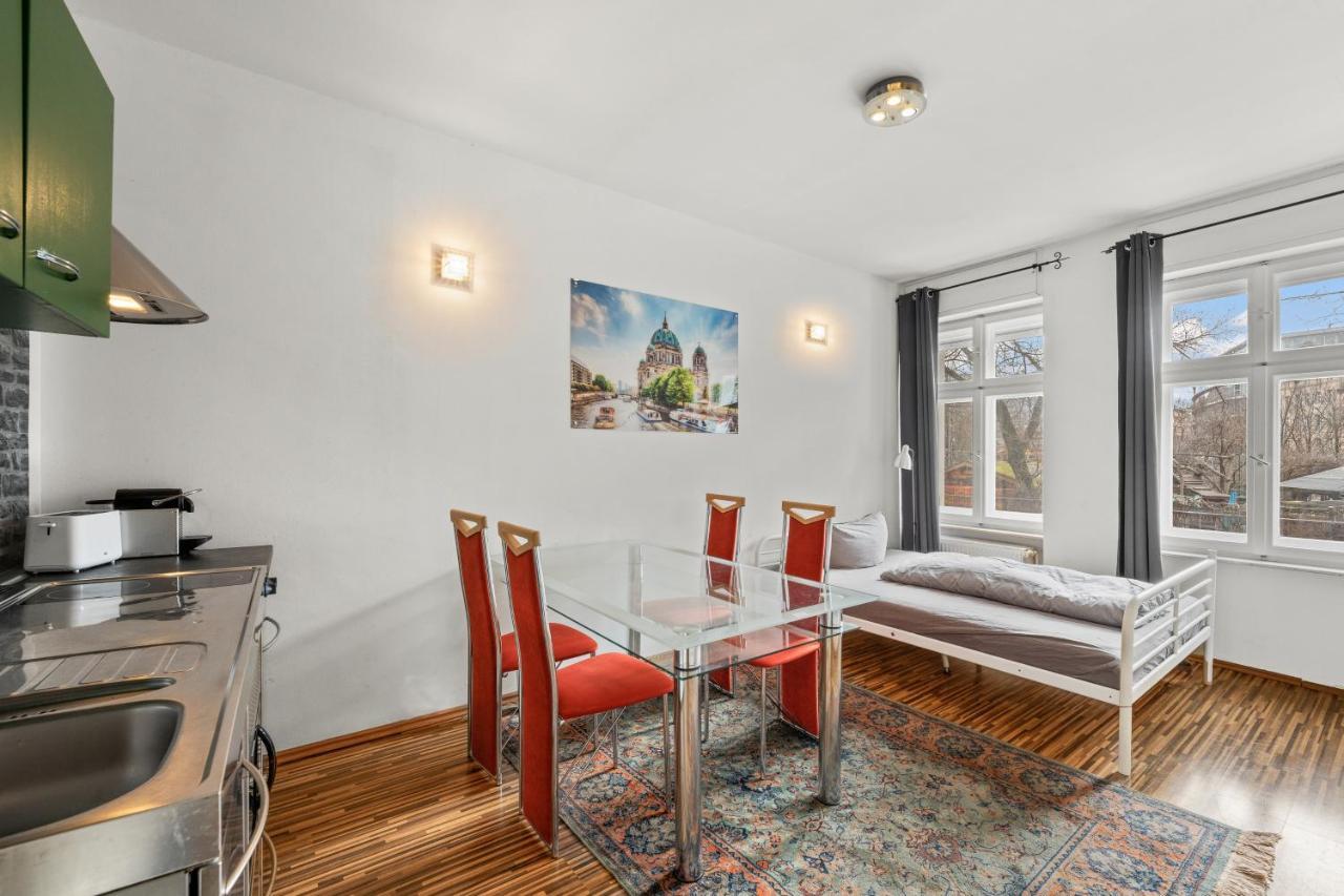 Apartamento Budget Am Fernsehturm Berlim